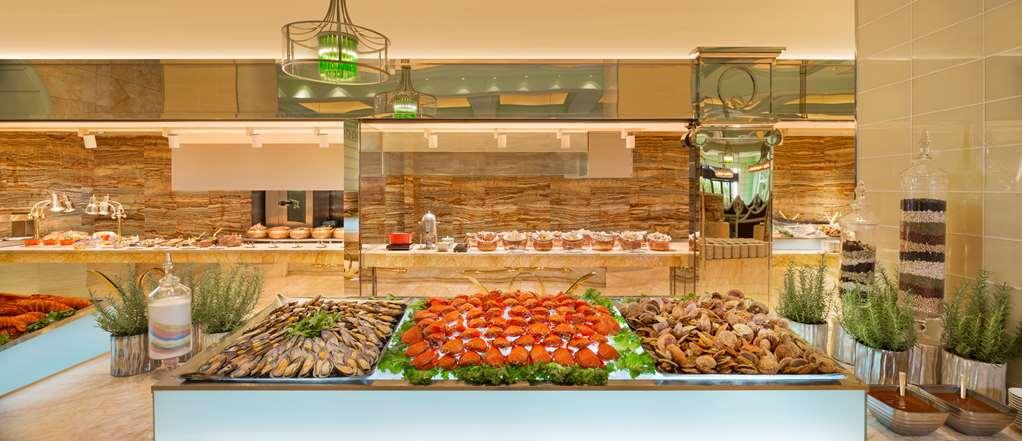 טאיצ'ונג The Lin Hotel מסעדה תמונה Seafood at the buffet