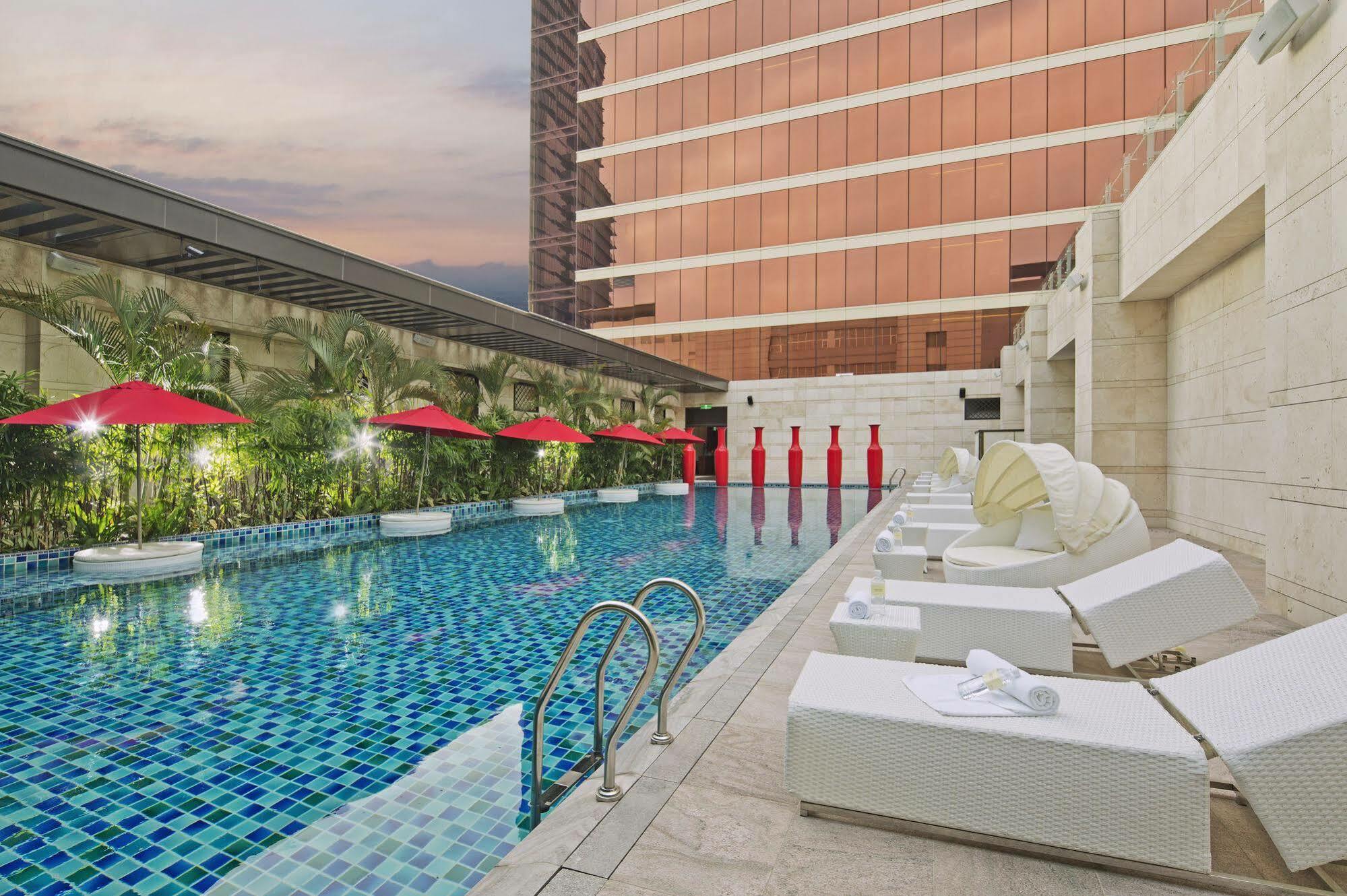 טאיצ'ונג The Lin Hotel מראה חיצוני תמונה The swimming pool at the hotel
